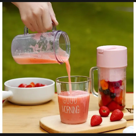 crusher juicer with Straw- Portable USB Electric juice Maker With Handle mug